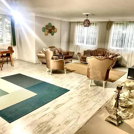 Couette-café Forest Villa, Breakfast Hotel, 6 Minutes From Istanbul Airport *